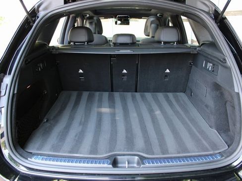 Used 2024 Mercedes-Benz GLC 300 image 30