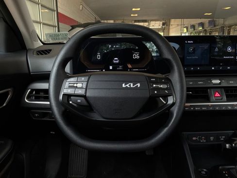 Used 2025 Kia K4 FWD image 34