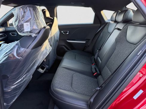 New 2025 Kia K4 GT-Line image 11