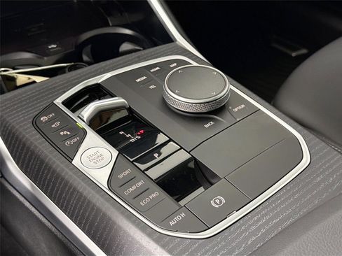 Certified 2025 BMW 330i Sedan w/ Convenience Package RWD image 17