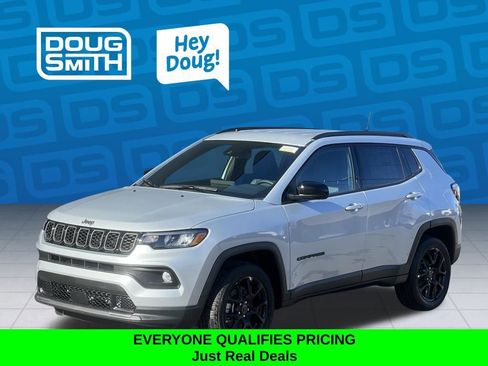 New 2026 Jeep Compass Latitude AWD/4WD image 1
