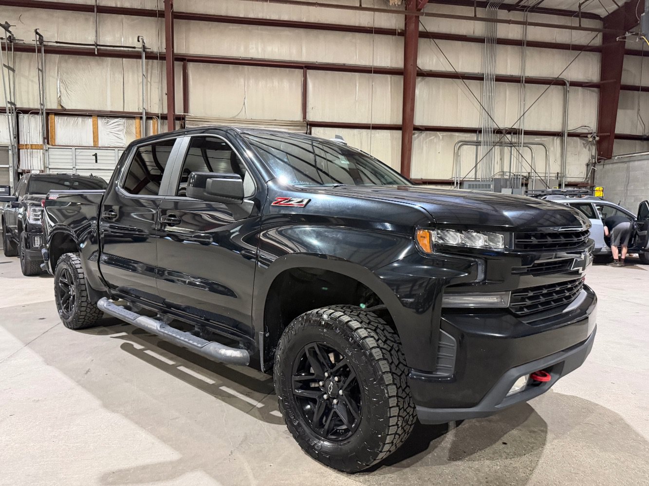 Used 2020 Chevrolet Silverado 1500 LT Trail Boss AWD/4WD image 2