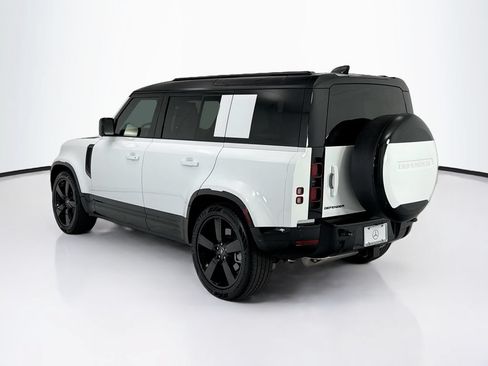 Used 2025 Land Rover Defender 110 X-Dynamic SE AWD/4WD image 7