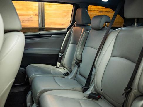 Used 2019 Honda Odyssey EX-L image 11