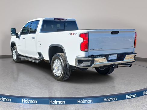 Used 2025 Chevrolet Silverado 2500 LTZ w/ LTZ Convenience Package image 5