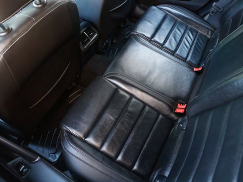 Used 2017 Volkswagen Golf R 4-Door image 13