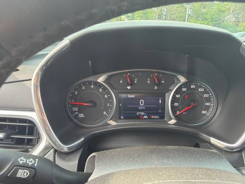 Used 2019 Chevrolet Equinox LT w/ Driver Convenience Package FWD image 9