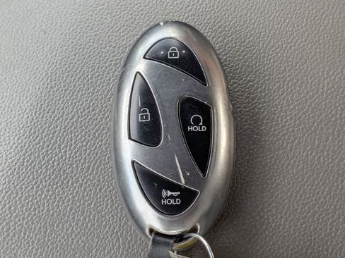 Used 2025 Hyundai Elantra SEL image 30