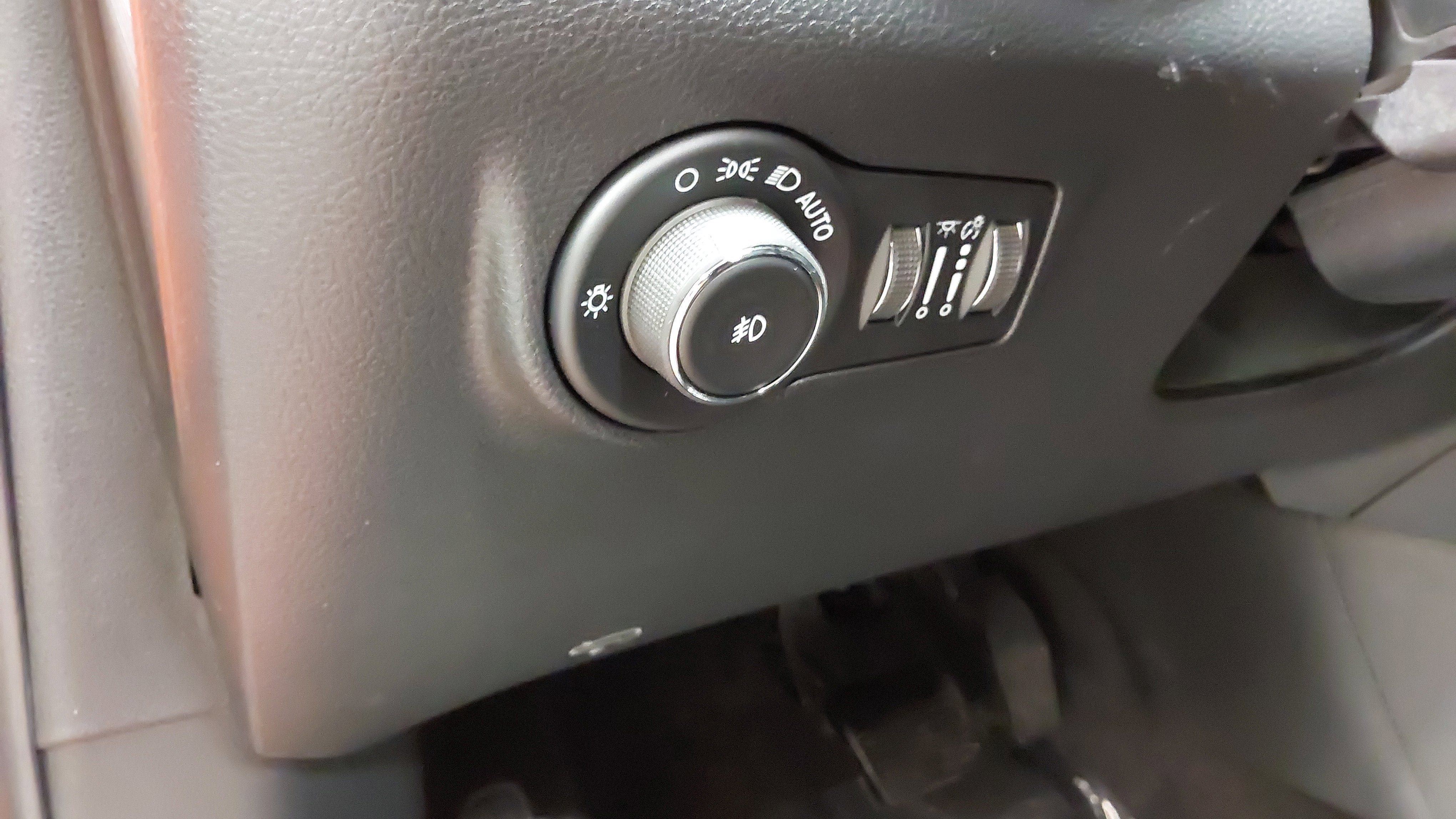 New 2026 Jeep Compass Latitude AWD/4WD image 31