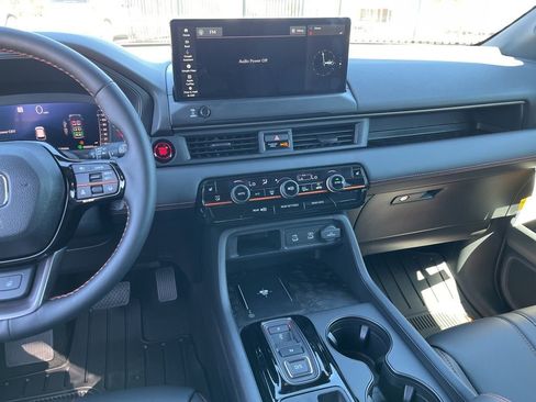 New 2026 Honda Pilot TrailSport image 10