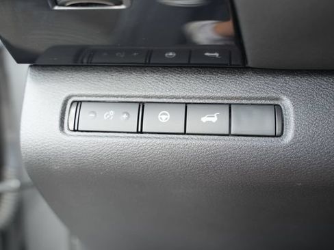 Used 2025 Nissan Pathfinder SV AWD/4WD image 34