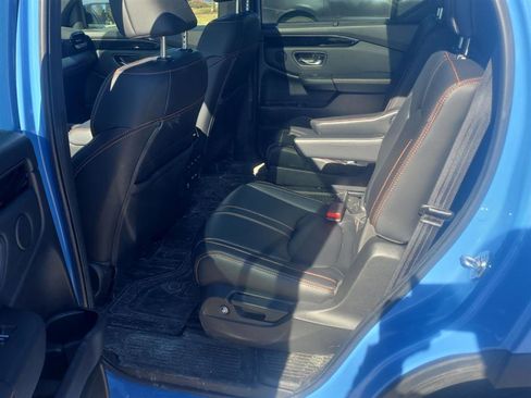 Used 2023 Honda Pilot TrailSport image 12