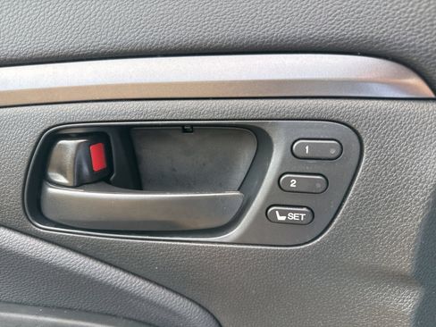 Used 2023 Honda Passport EX-L image 6