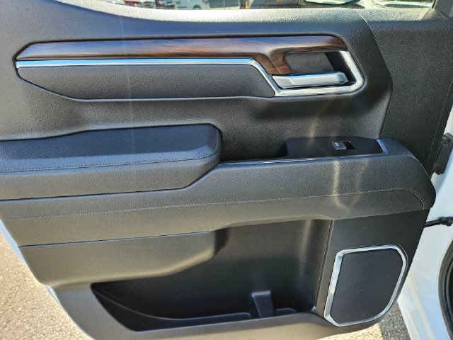 Used 2025 GMC Sierra 1500 SLT AWD/4WD image 19