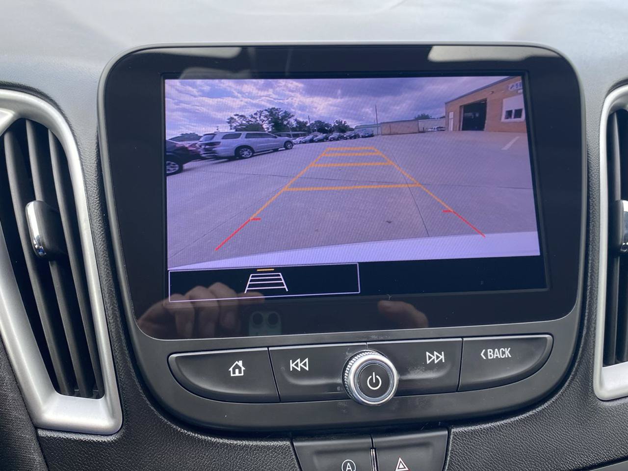Used 2023 Chevrolet Malibu LS FWD image 21