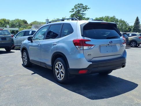 Certified 2023 Subaru Forester Premium AWD/4WD image 5