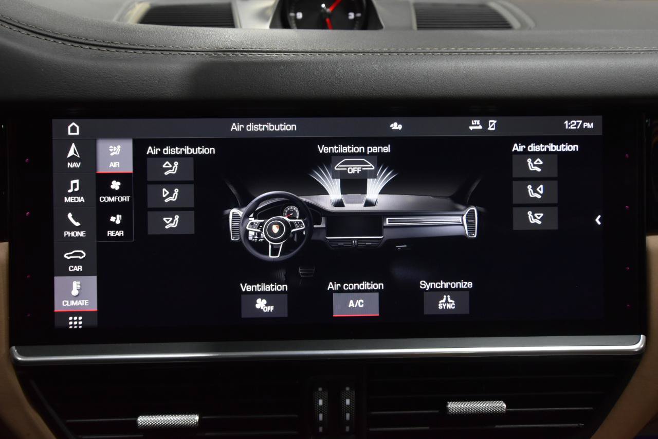 Used 2021 Porsche Cayenne AWD/4WD image 26