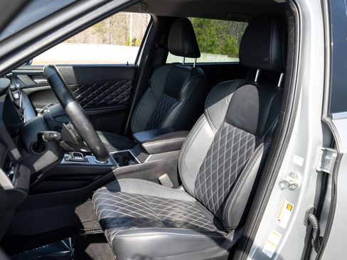 Used 2022 Mitsubishi Outlander SEL image 15