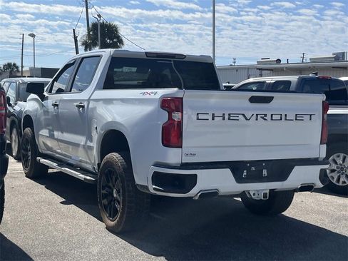 Used 2021 Chevrolet Silverado 1500 Custom w/ Custom Max Trailering Package image 2