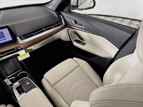 New 2027 BMW X1 xDrive28i AWD/4WD image 24