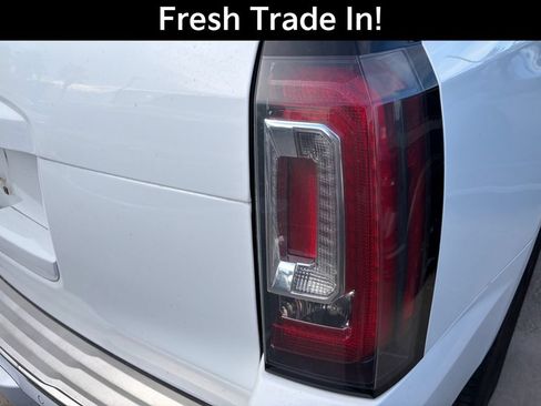 Used 2018 GMC Yukon SLT RWD image 9