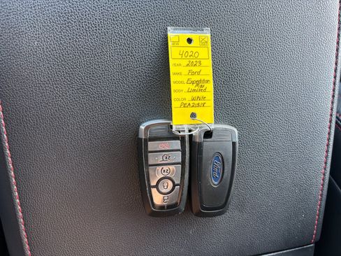 Used 2023 Ford Expedition Max Limited AWD/4WD image 59