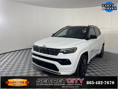 Used 2024 Jeep Compass Limited w/ High Altitude Package image 3