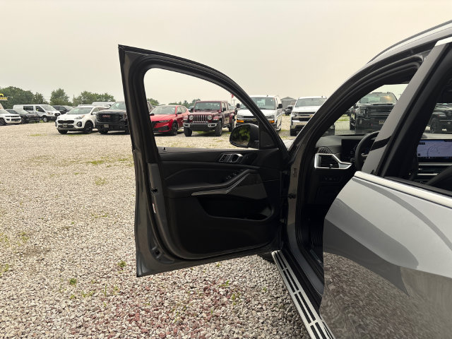 Used 2026 BMW X5 xDrive40i AWD/4WD image 22
