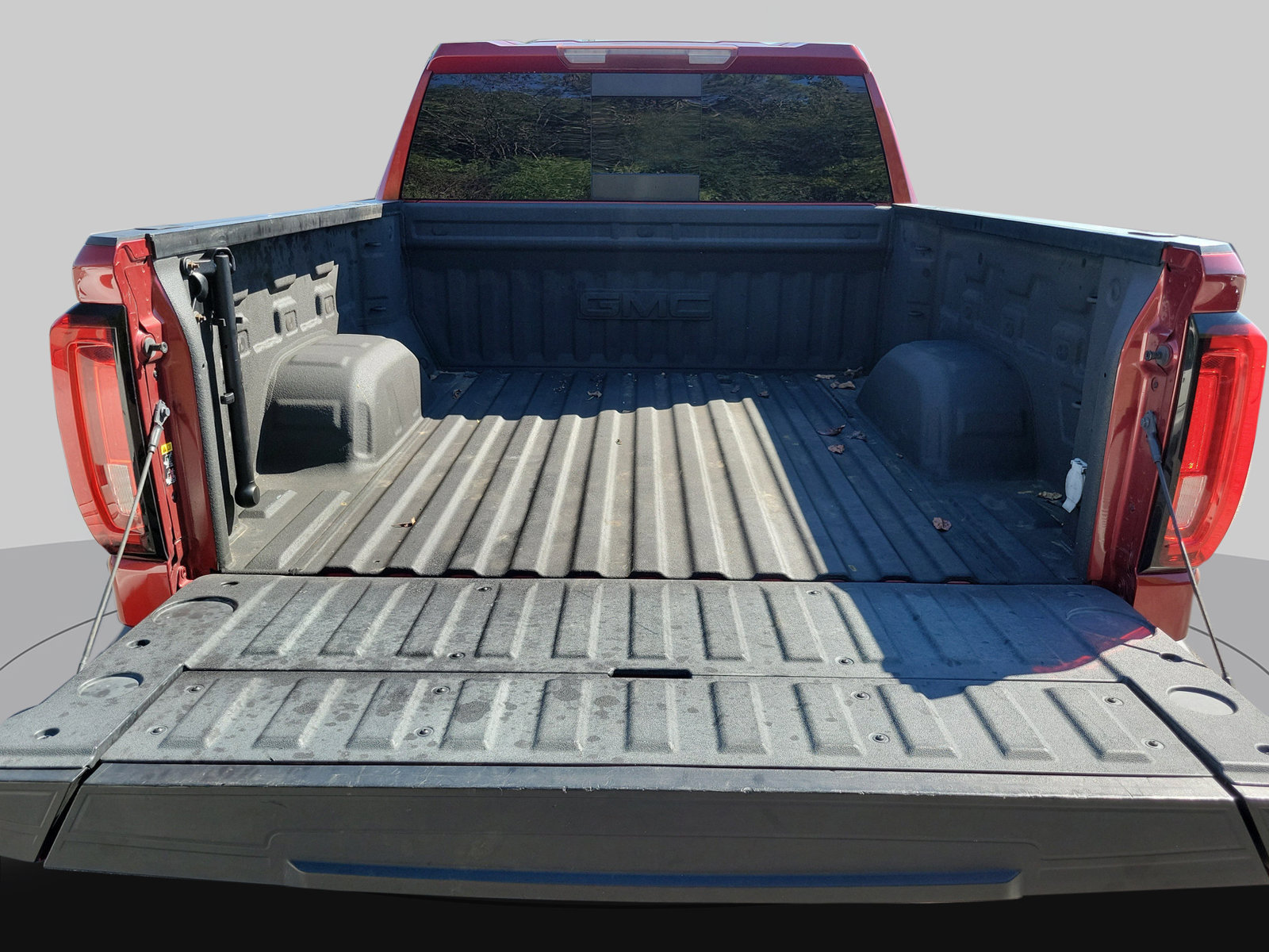 Used 2019 GMC Sierra 1500 SLT w/ SLT Premium Plus Package AWD/4WD image 33