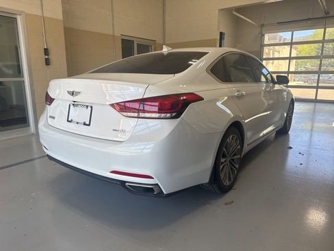 Used 2015 Hyundai Genesis 3.8 image 5