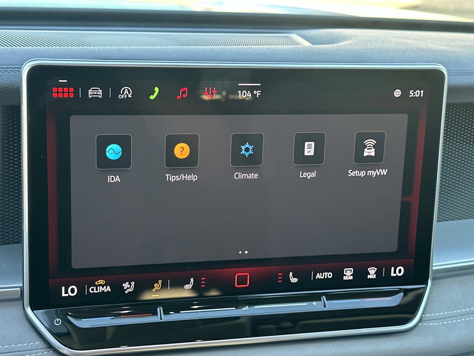 Certified 2026 Volkswagen Tiguan SE FWD image 14
