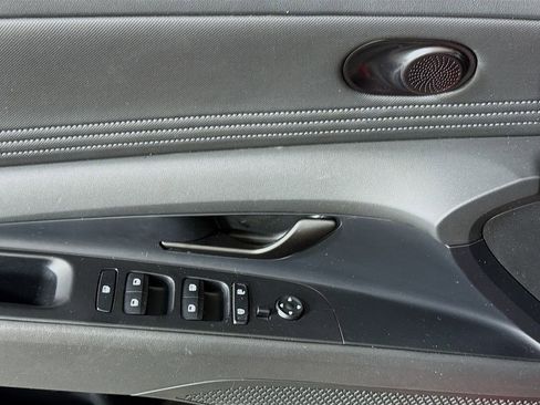 Certified 2025 Hyundai Elantra Sport FWD image 22