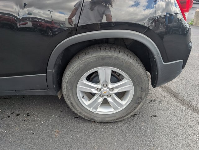 Used 2019 Chevrolet Trax LT w/ LT Convenience Package FWD image 23