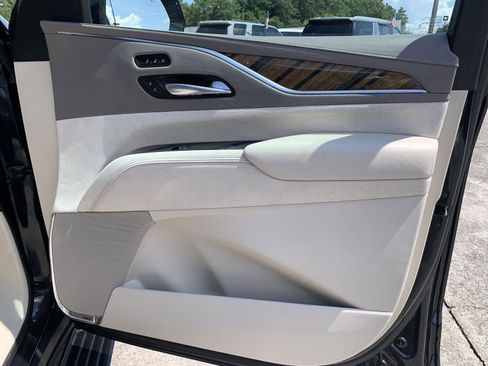 Used 2021 Cadillac Escalade Sport Platinum image 53