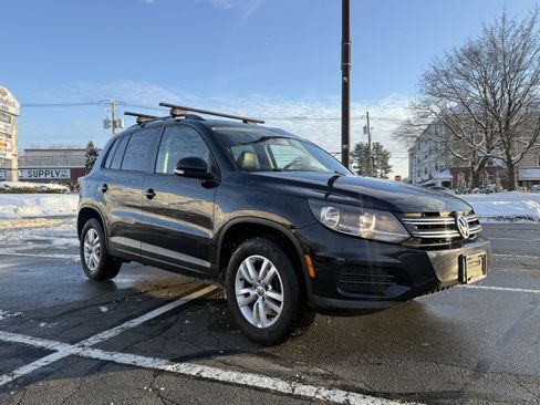 Used 2016 Volkswagen Tiguan S image 13