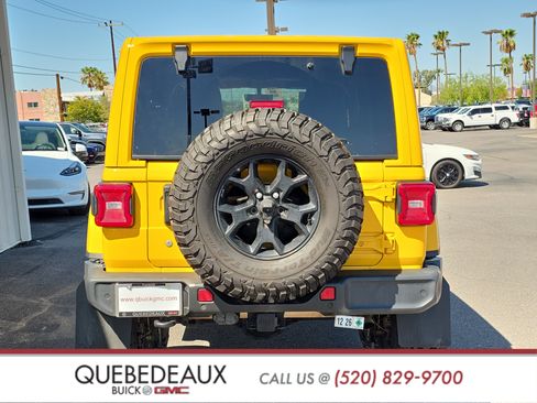 Used 2018 Jeep Wrangler Unlimited Sahara w/ Quick Order Package 24M Moab AWD/4WD image 6