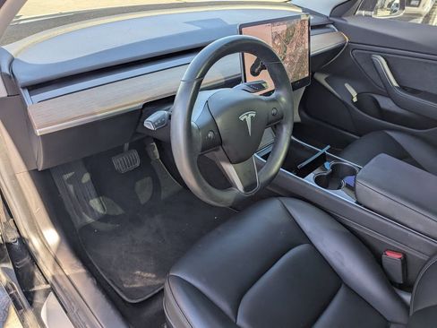 Used 2019 Tesla Model 3 image 18