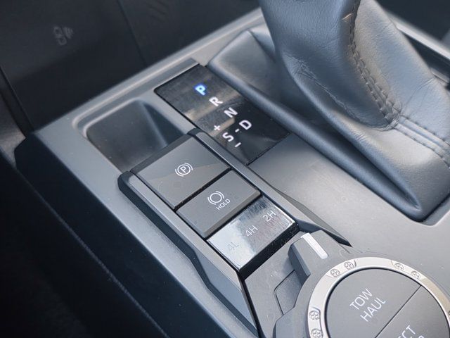 Used 2024 Toyota Tacoma SR5 AWD/4WD image 31