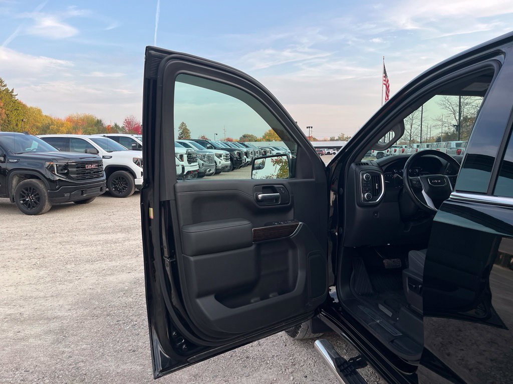 Used 2020 GMC Sierra 1500 SLE w/ SLE Value Package AWD/4WD image 14