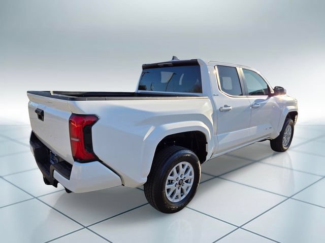 Used 2025 Toyota Tacoma SR5 AWD/4WD image 4
