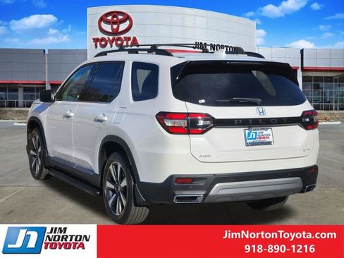 Used 2023 Honda Pilot Elite image 7