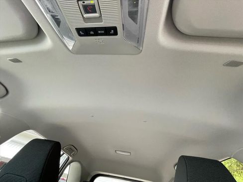 Used 2025 Toyota RAV4 LE FWD image 5