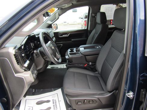 Used 2023 Chevrolet Silverado 1500 LT image 17