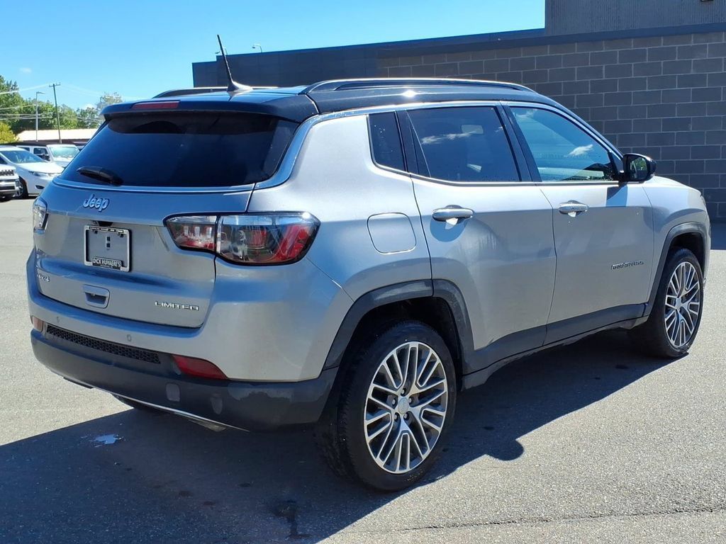 Used 2023 Jeep Compass Limited w/ Elite Group AWD/4WD image 4