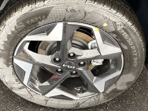 New 2025 Kia Seltos S image 6