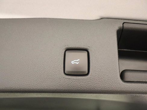 Used 2023 Ford Escape Platinum AWD/4WD image 16