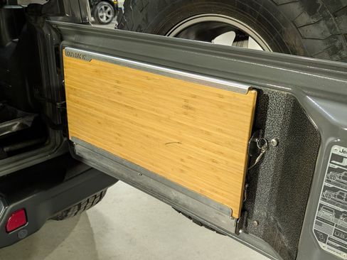 Used 2020 Jeep Wrangler Unlimited Rubicon image 25