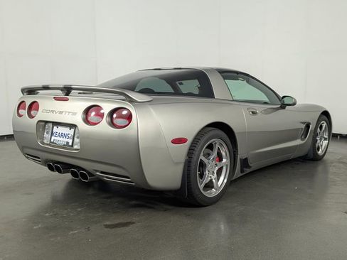 Used 1999 Chevrolet Corvette Coupe w/ Memory Pkg RWD image 8
