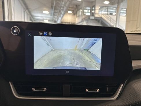 Used 2026 Chevrolet Equinox LT w/ Convenience Package II image 27