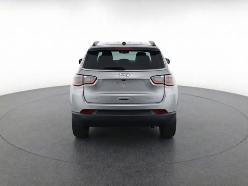 Used 2025 Jeep Compass Limited image 7